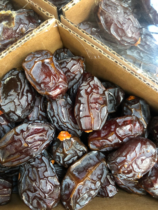 Medjool Dates - Fresh               (the King of the Dates) medium size